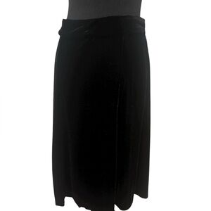 Quacker Factory Black Velvet Midi Skirt